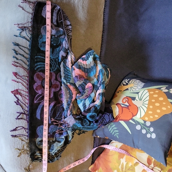 Colorful Patterned Scarf - Picture 3 of 5